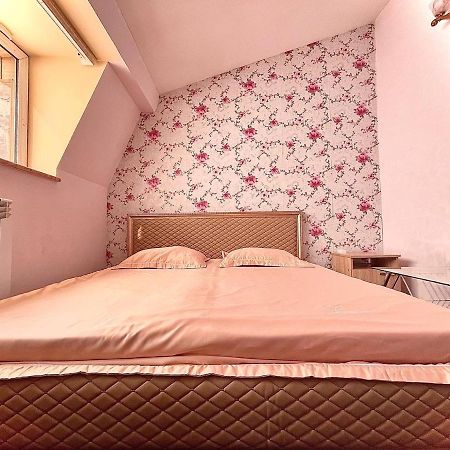 Crystal Villa Hotel Jereván Kültér fotó