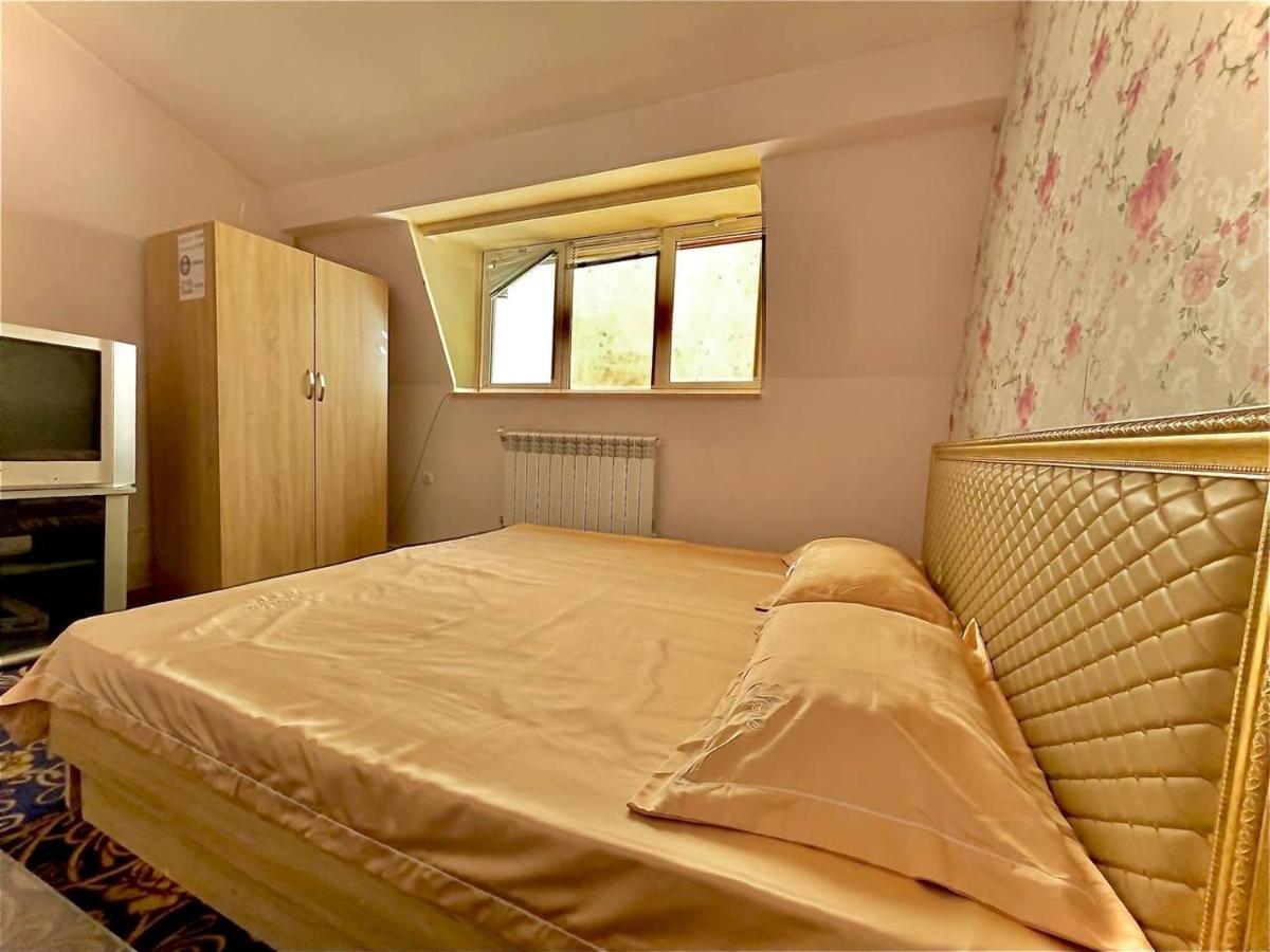 Crystal Villa Hotel Jereván Kültér fotó