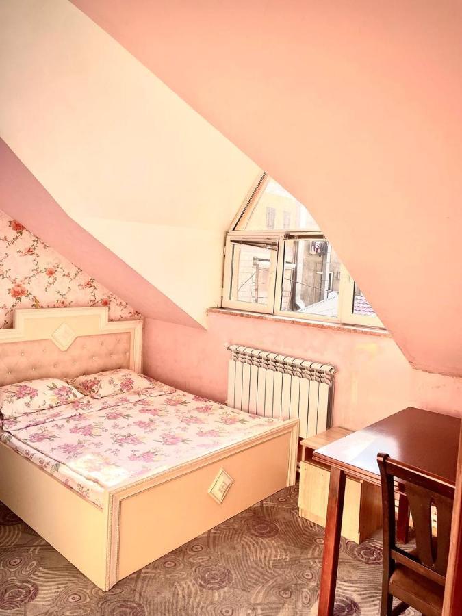Crystal Villa Hotel Jereván Kültér fotó